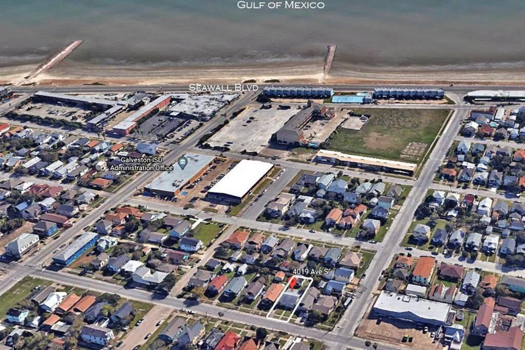 Galveston Escapes - Walk To Beach And Restaurants Extérieur photo